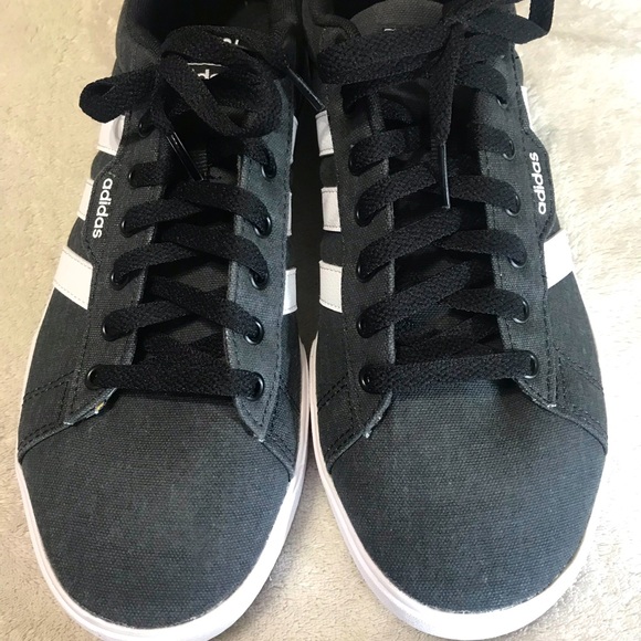 Men’s adidas shoes - Picture 5 of 8